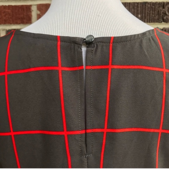 Mossimo Scoopneck Gray & Red checkerboard blouse - Picture 5 of 8